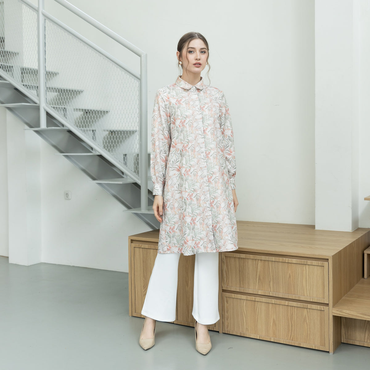 SIMPLICITY Luxe Floral Elegance Tunic – www.simplicity.co.id